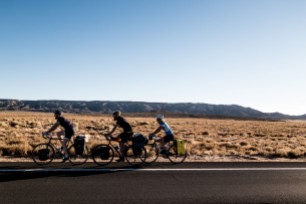 "Team Teckers". Working together to fight the headwind. SO OPTIMISED. Near Red Mesa, AZ, USA